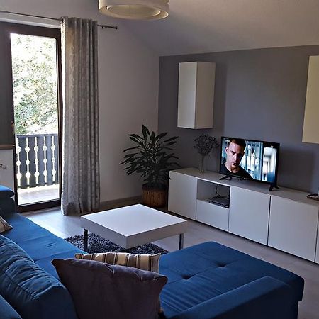 Apartment Lipa Irinovac Buitenkant foto