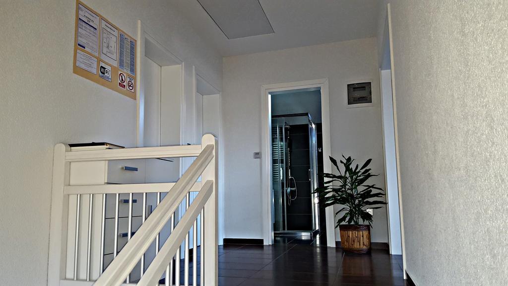 Apartment Lipa Irinovac Kamer foto