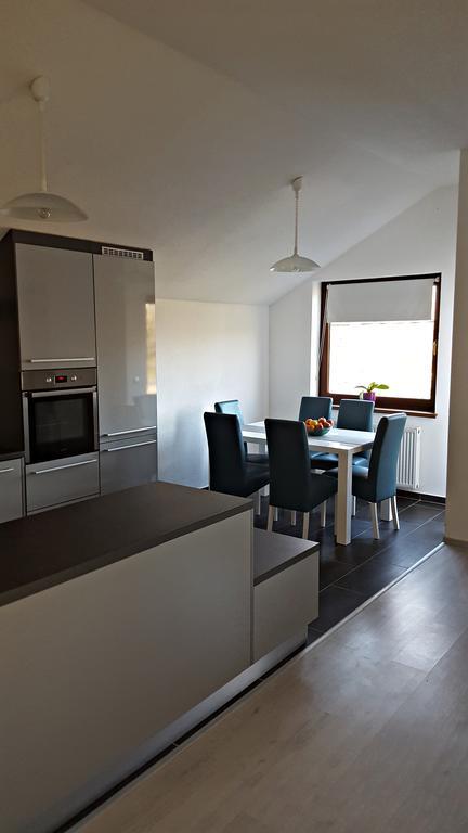 Apartment Lipa Irinovac Kamer foto