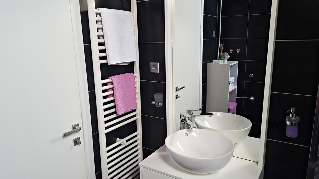 Apartment Lipa Irinovac Buitenkant foto